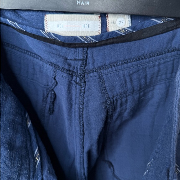 Navy blue dress shorts. Barely worn. Size 27 - Picture 2 of 3